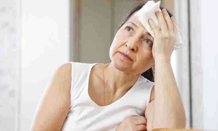 Anvisa aprova primeira terapia oral não hormonal para tratamento dos sintomas da menopausa